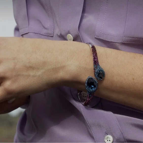 New Swarovski rare snake cuff. - Picture 3 of 3